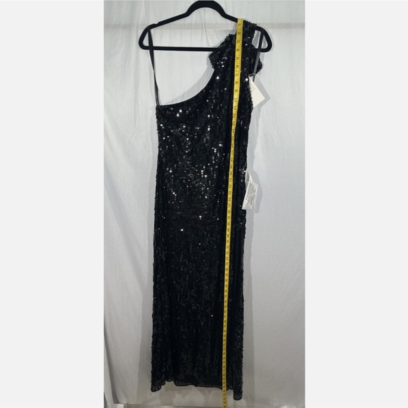NWT $598 Mac Duggal [ 12 ] Sequined One Shoulder‎ Back Bow Detail Gown Black - Picture 6 of 15